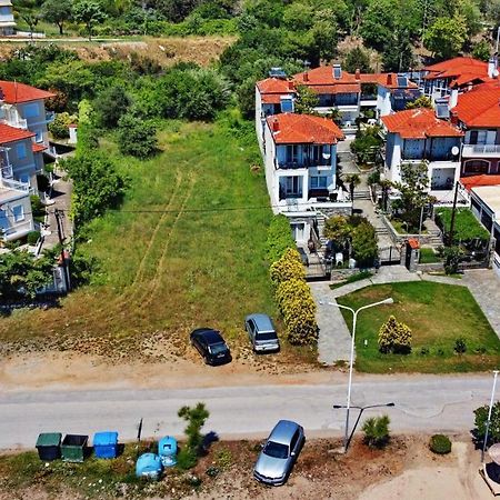 Nea Kallikrateia Beach Front Villa מראה חיצוני תמונה