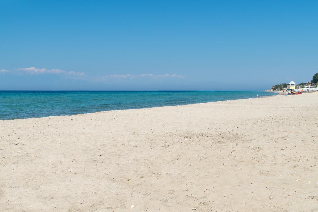 Nea Kallikrateia Beach Front Villa מראה חיצוני תמונה
