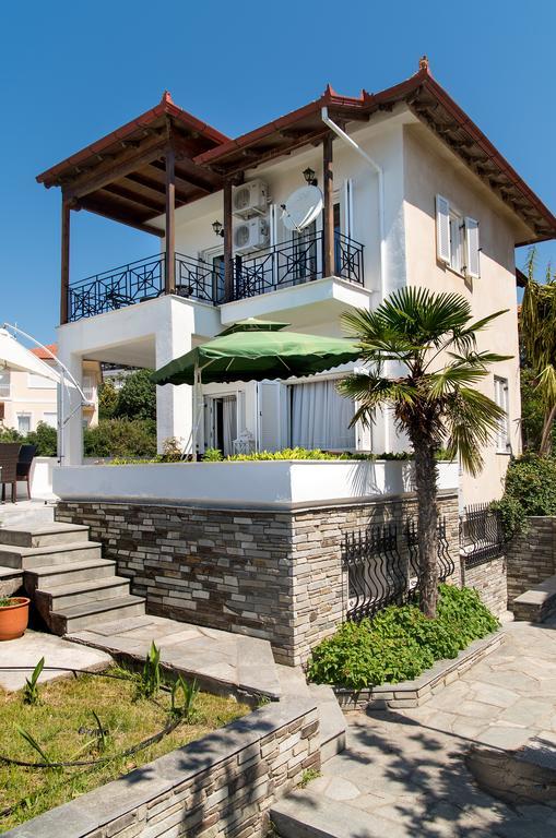 Nea Kallikrateia Beach Front Villa מראה חיצוני תמונה